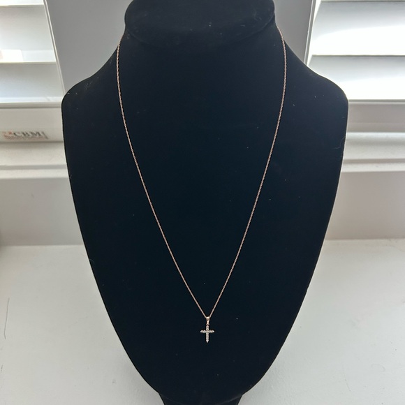 10K Gold/Rose Gold Cross Necklace - Picture 1 of 6